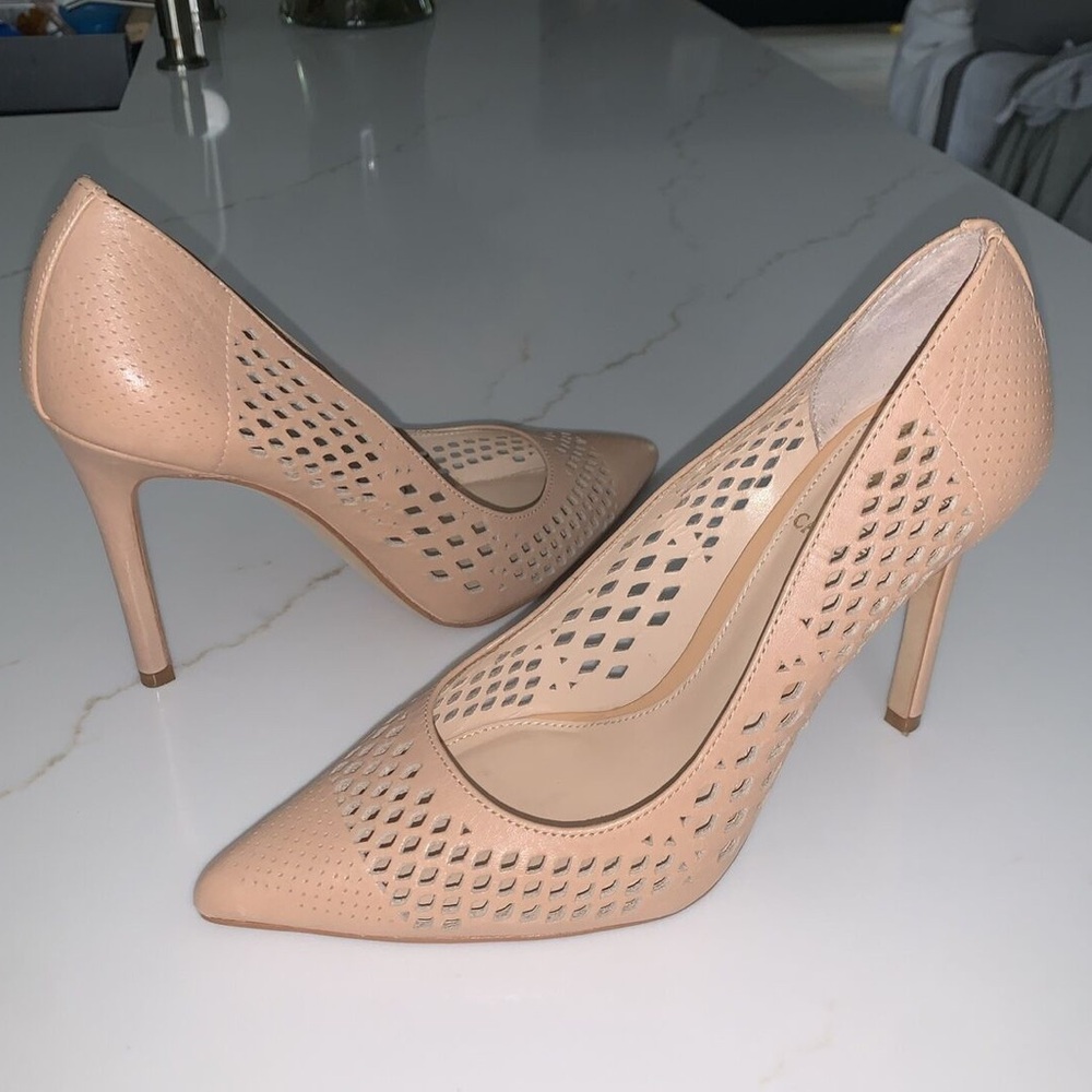 Vince Camuto Nico’s in Nude - Pump